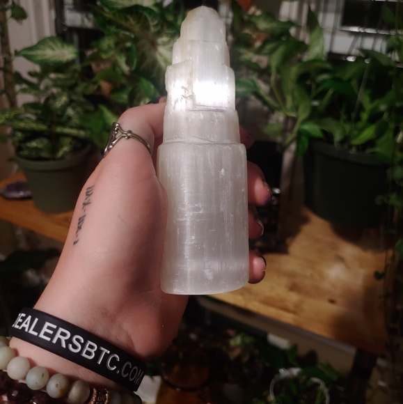 Selenite Tower 6" - Picture 2 of 2